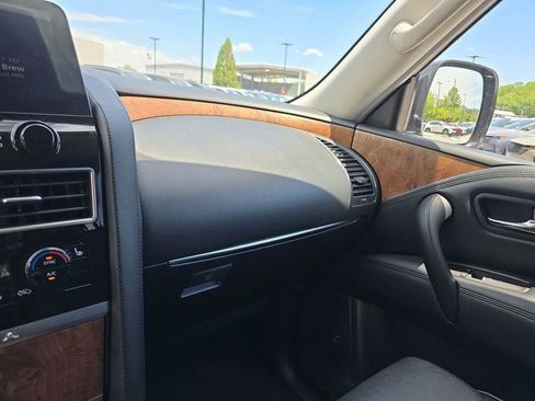 Used 2022 Nissan Armada SL w/ Captain's Chairs Package AWD/4WD image 24