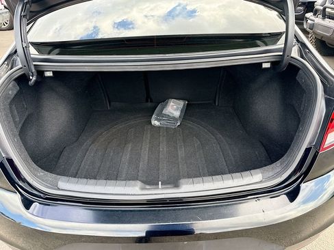 Used 2019 Hyundai Elantra SE image 30