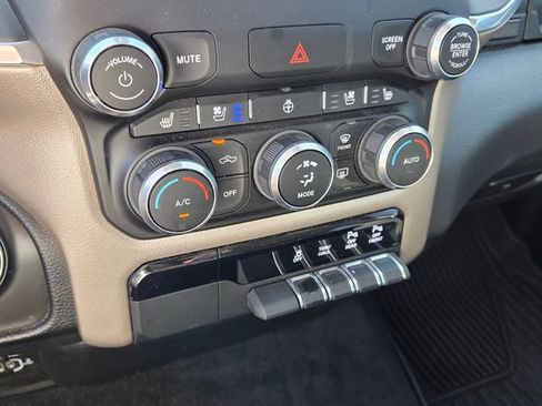 Used 2022 RAM 1500 Laramie AWD/4WD image 22