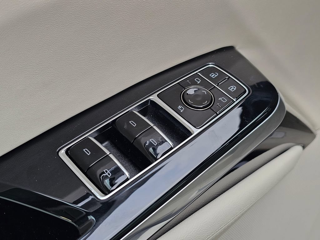 New 2026 Cadillac Escalade ESV Platinum Sport AWD/4WD image 25