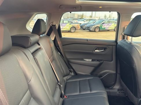 Used 2024 Nissan Rogue SV w/ SV Premium Package AWD/4WD image 34