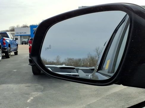 Used 2023 Toyota 4Runner SR5 Premium w/ Moonroof Package image 25