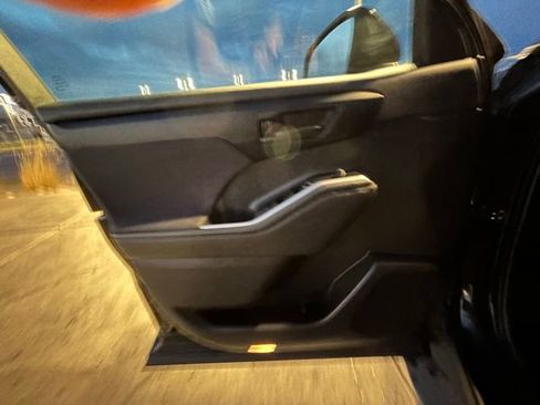 Used 2023 Toyota Highlander LE image 20