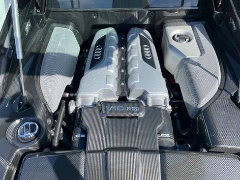 Used 2015 Audi R8 V10 w/ Full Leather Package AWD/4WD image 4