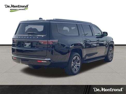 New 2025 Jeep Wagoneer L Base image 7