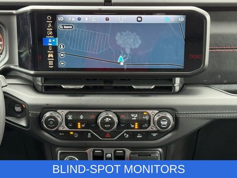 Used 2025 Jeep Gladiator Rubicon image 24