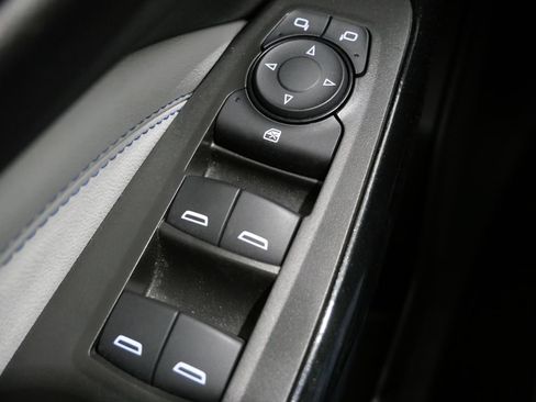 Used 2025 Chevrolet Trax LT FWD image 13