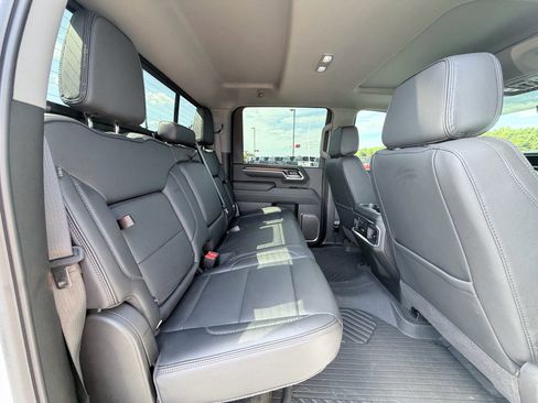 Used 2025 GMC Sierra 3500 Denali w/ Denali Reserve Package AWD/4WD image 27