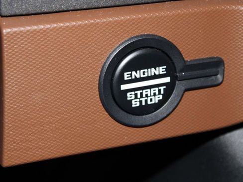 Used 2024 Ford Bronco Outer Banks w/ Sasquatch Package image 24