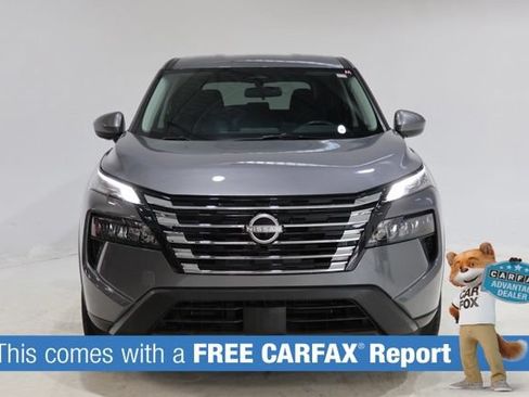 Used 2025 Nissan Rogue SV FWD image 2