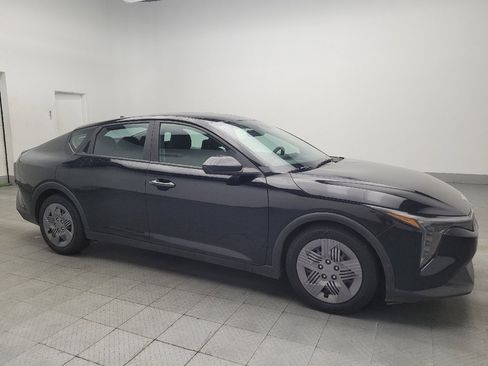 Used 2025 Kia K4 LX image 11