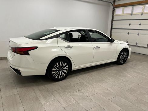 Used 2025 Nissan Altima 2.5 SV FWD image 7