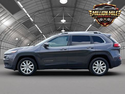 Used 2016 Jeep Cherokee Limited AWD/4WD image 8