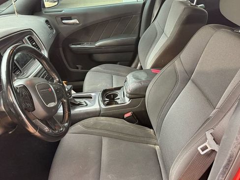 Used 2020 Dodge Charger SXT w/ Blacktop Package RWD image 3