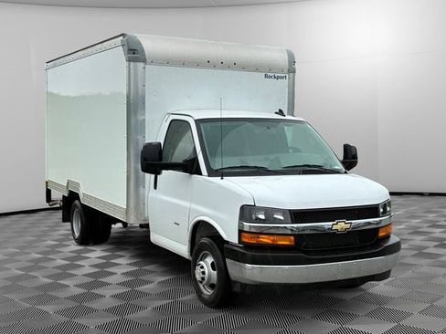 Used 2024 Chevrolet Express 3500 w/ Power Convenience Package RWD image 7