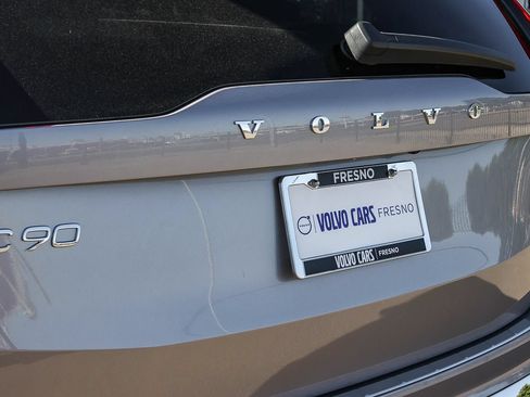 New 2026 Volvo XC90 B6 Plus w/ Protection Package Premier AWD/4WD image 12