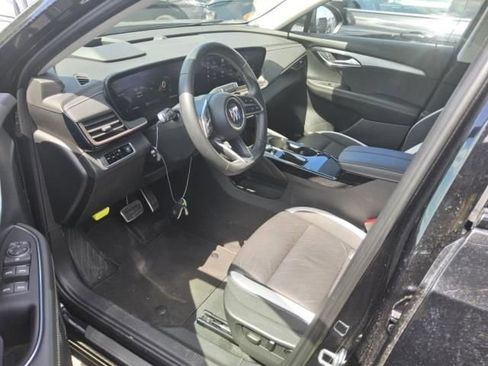 Used 2025 Buick Envision Sport Touring AWD/4WD image 5