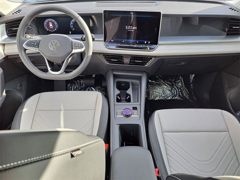 New 2026 Volkswagen Tiguan SE image 6