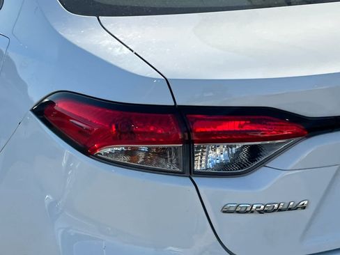 Used 2022 Toyota Corolla LE FWD image 20