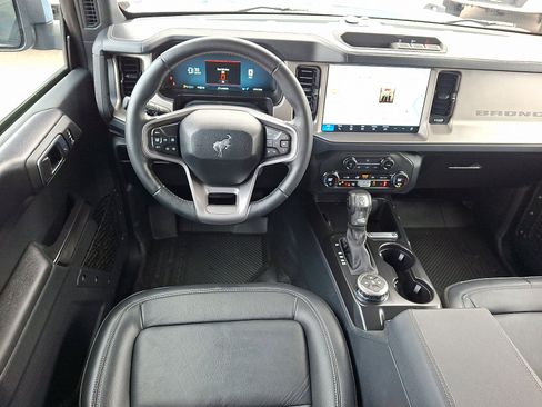 Used 2025 Ford Bronco Outer Banks AWD/4WD image 11