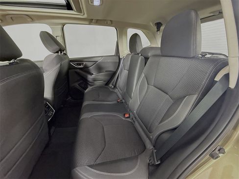 Used 2024 Subaru Forester Premium image 23
