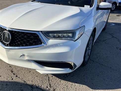 Used 2018 Acura TLX image 9