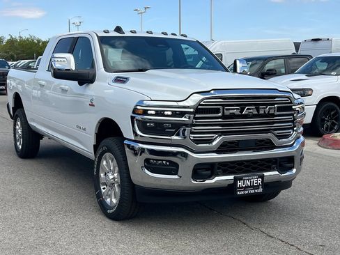 New 2026 RAM 2500 Laramie w/ Towing Technology Group AWD/4WD image 9