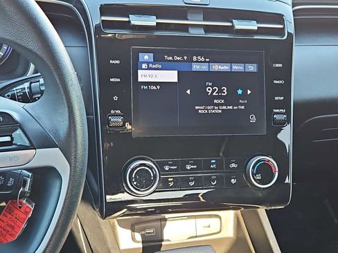 Used 2023 Hyundai Santa Cruz SE image 26