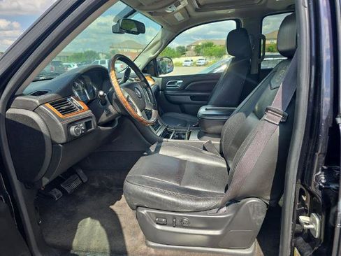 Used 2014 Cadillac Escalade Platinum image 8