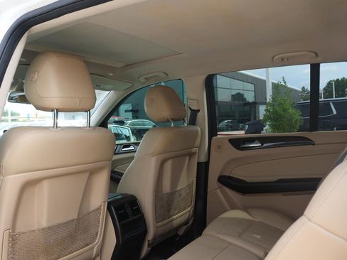 Used 2017 Mercedes-Benz GLS 450 450 4MATIC w/ Premium Package image 10