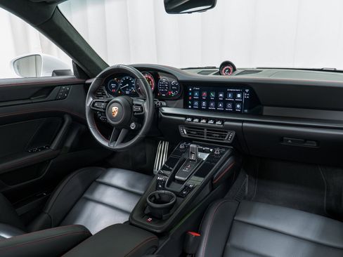 Certified 2024 Porsche 911 Carrera GTS image 21