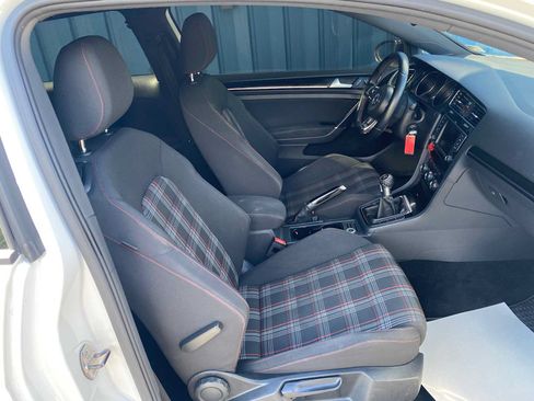 Used 2015 Volkswagen GTI S FWD image 23