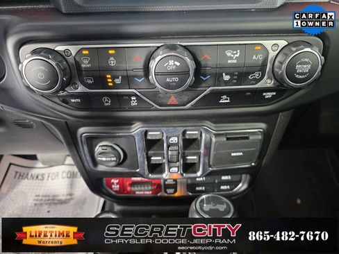 Used 2022 Jeep Wrangler Unlimited Rubicon w/ Xtreme Recon 35" Tire Package image 23
