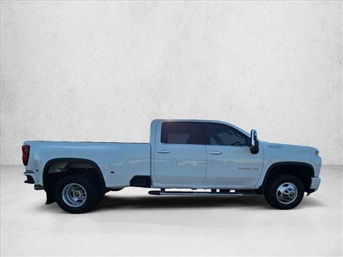 Used 2021 Chevrolet Silverado 3500 High Country w/ Technology Package AWD/4WD image 4