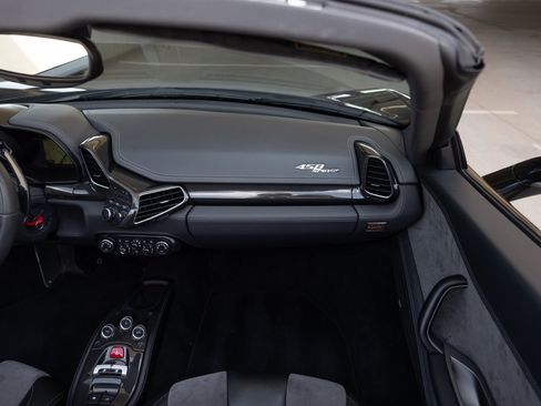 Used 2012 Ferrari 458 Spider RWD image 67