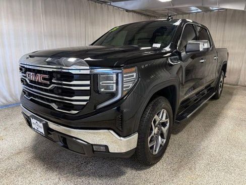 Used 2023 GMC Sierra 1500 SLT w/ SLT Premium Package image 6