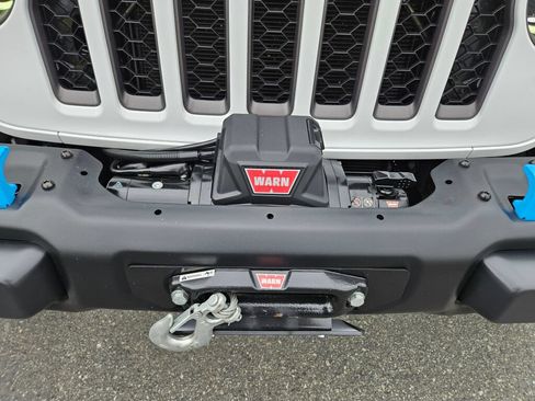 Used 2023 Jeep Wrangler Unlimited Rubicon 4xe AWD/4WD image 9