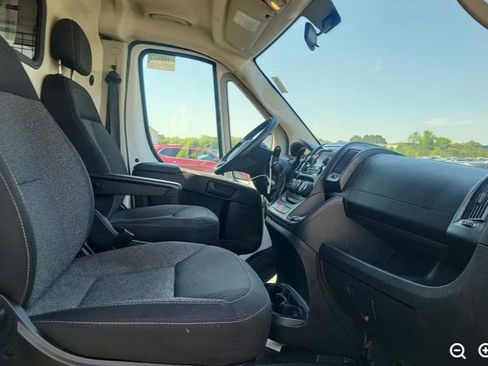 Used 2021 RAM ProMaster 2500 FWD image 3