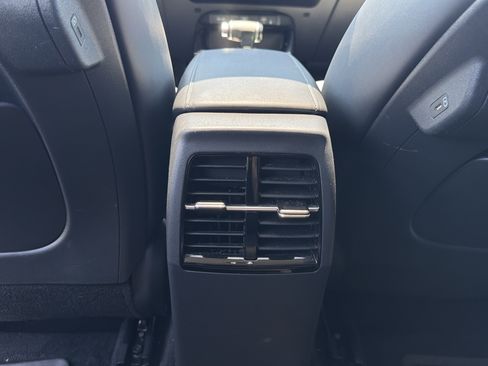 Used 2023 Kia Niro SX Touring FWD image 43