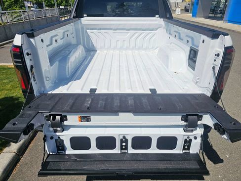 Used 2026 GMC Sierra EV Elevation AWD/4WD image 13