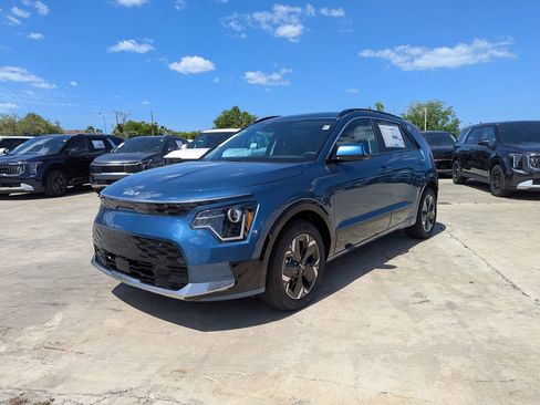 New 2026 Kia Niro Wind FWD image 4
