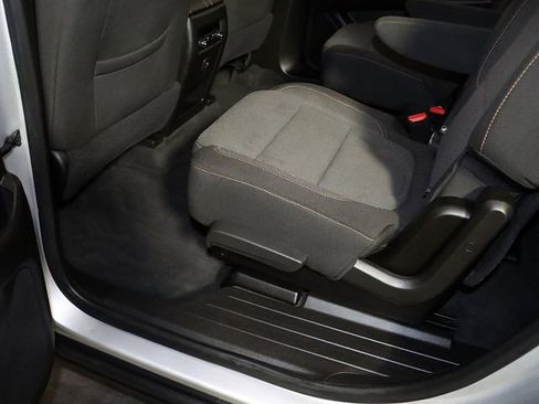 Used 2019 Chevrolet Traverse LT image 29