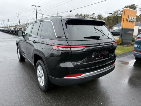 Used 2023 Jeep Grand Cherokee Limited image 5