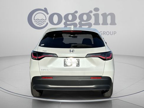 Certified 2026 Honda HR-V LX image 5