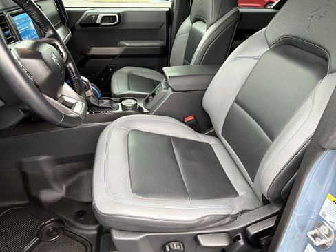 Certified 2023 Ford Bronco Black Diamond image 17