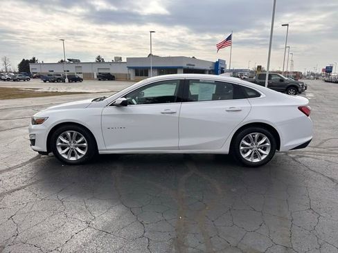 Used 2022 Chevrolet Malibu LT image 2