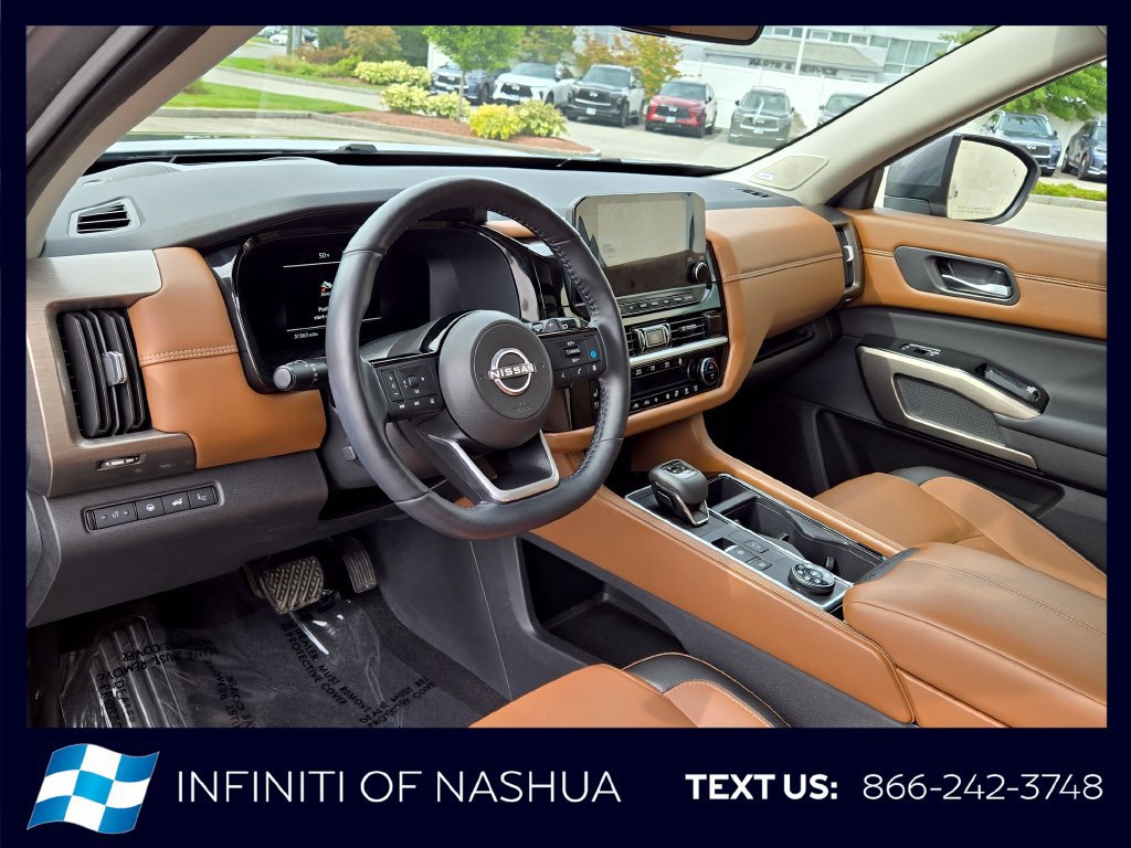 Used 2023 Nissan Pathfinder Platinum AWD/4WD image 7
