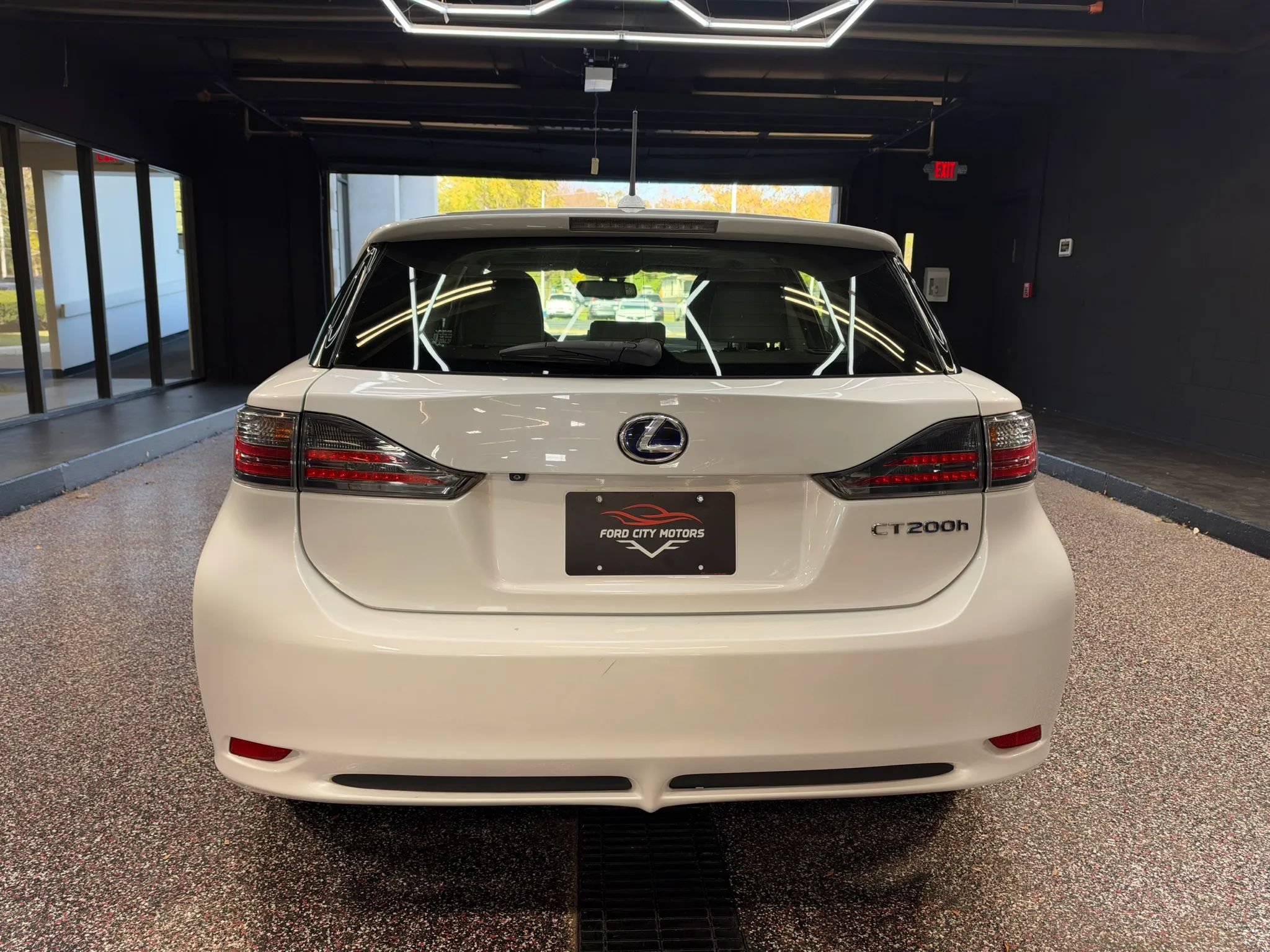 Used 2012 Lexus CT 200h Premium w/ Leather Pkg FWD image 6