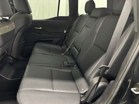 Used 2025 Lexus GX 550 AWD/4WD image 13