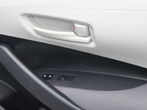 Used 2024 Toyota Corolla LE image 33